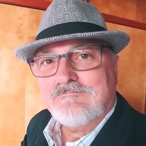 Meet your Posher, Mark